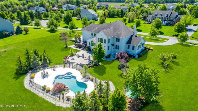 4 Ridgeview Way, Allentown, NJ 08501