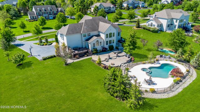 4 Ridgeview Way, Allentown, NJ 08501
