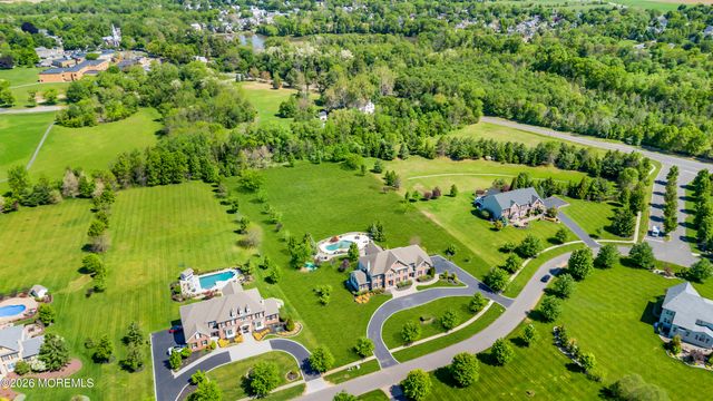 4 Ridgeview Way, Allentown, NJ 08501
