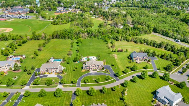 4 Ridgeview Way, Allentown, NJ 08501