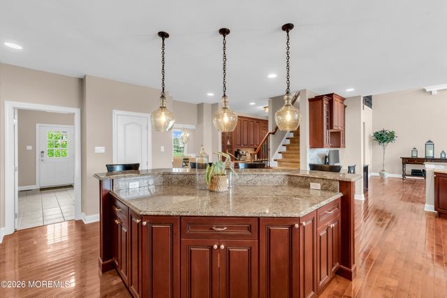 4 Ridgeview Way, Allentown, NJ 08501