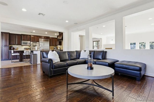 840 Genoa Way, San Marcos, CA 92078