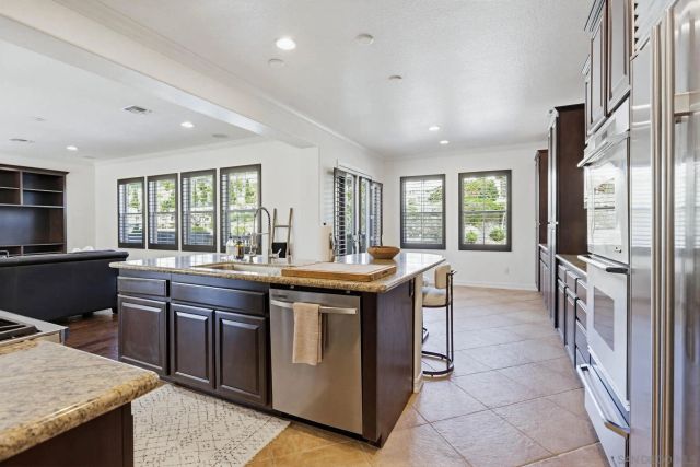 840 Genoa Way, San Marcos, CA 92078