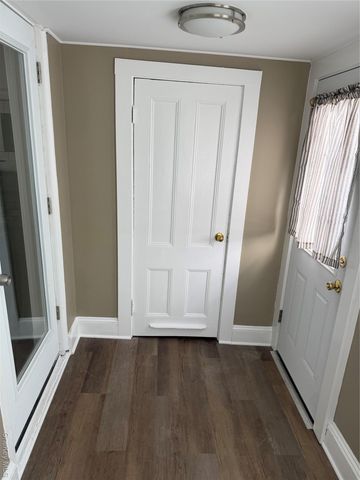 31 Ireland Place, Amityville, NY 11701