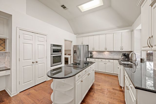 2532 Springhill Drive, Grapevine, TX 76051