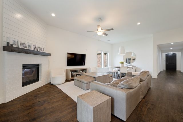 2213 Leslie Lane, Mckinney, TX 75072