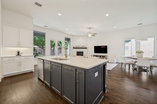 2213 Leslie Lane, Mckinney, TX 75072