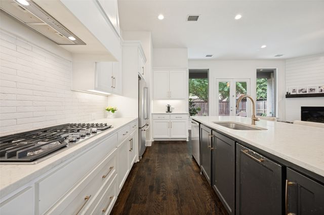 2213 Leslie Lane, Mckinney, TX 75072