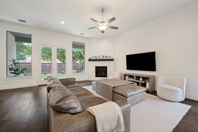 2213 Leslie Lane, Mckinney, TX 75072
