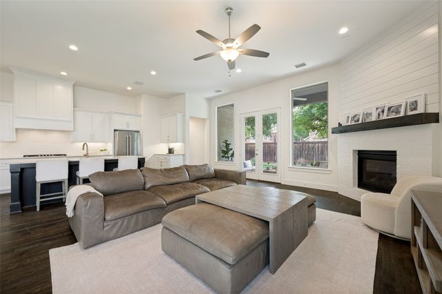 2213 Leslie Lane, Mckinney, TX 75072