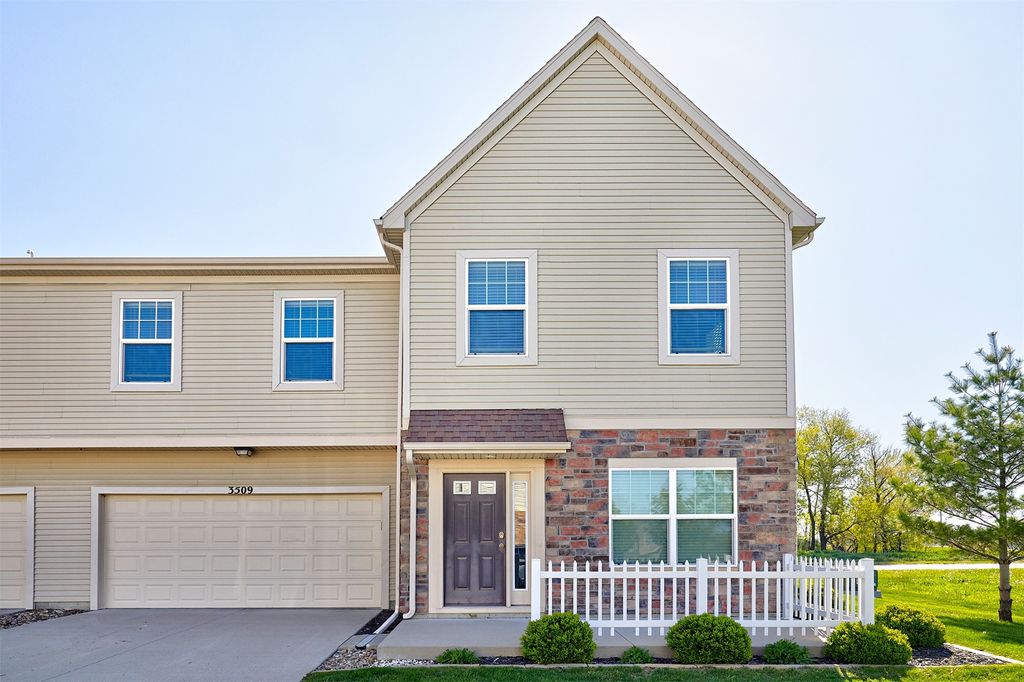 3509 SE Glen Drive, Grimes, IA 50111