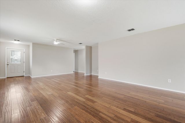 102 Pintail Lane, Sanger, TX 76266