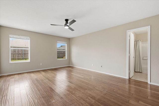 102 Pintail Lane, Sanger, TX 76266