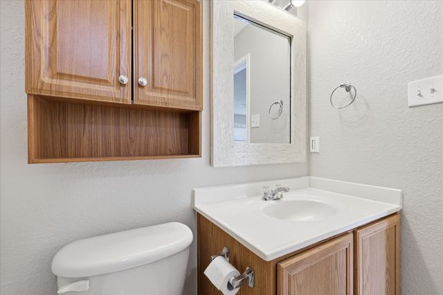 102 Pintail Lane, Sanger, TX 76266