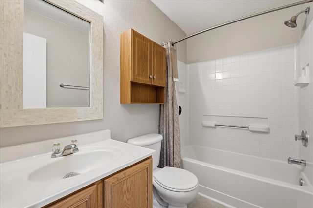 102 Pintail Lane, Sanger, TX 76266
