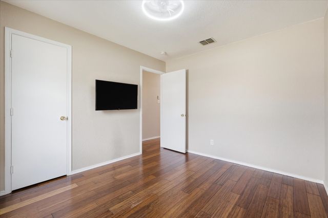 102 Pintail Lane, Sanger, TX 76266