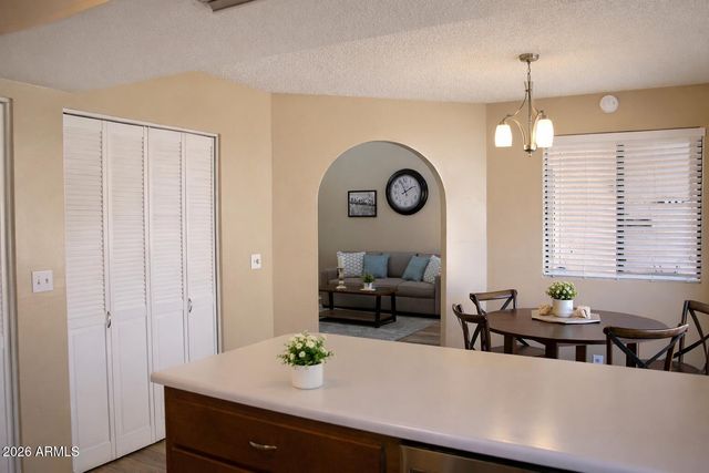 8940 W OLIVE Avenue 18, Peoria, AZ 85345