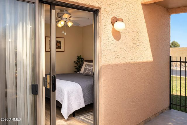 8940 W OLIVE Avenue 18, Peoria, AZ 85345