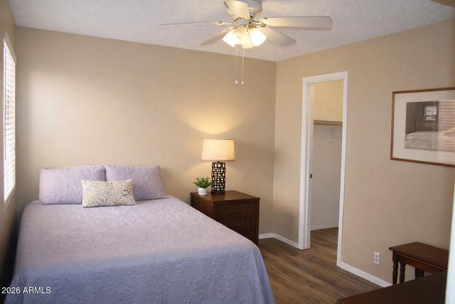 8940 W OLIVE Avenue 18, Peoria, AZ 85345