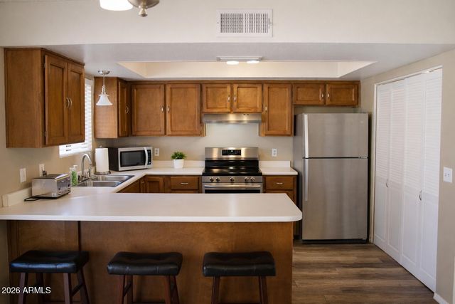 8940 W OLIVE Avenue 18, Peoria, AZ 85345