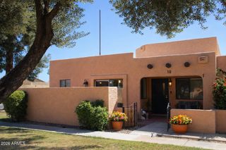 8940 W OLIVE Avenue 18, Peoria, AZ 85345