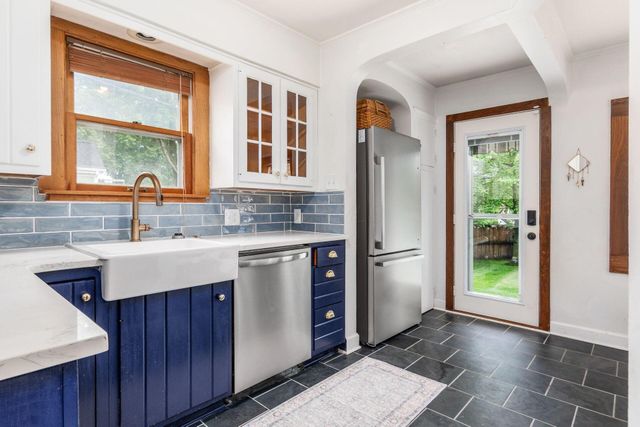 51 E Schreyer Place, Columbus, OH 43214