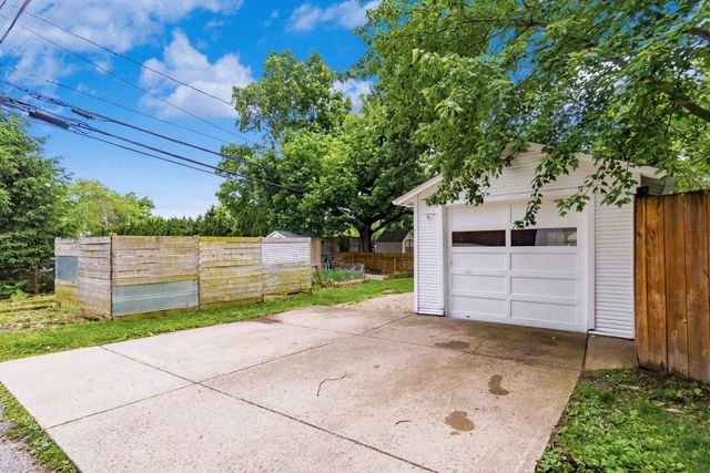 51 E Schreyer Place, Columbus, OH 43214