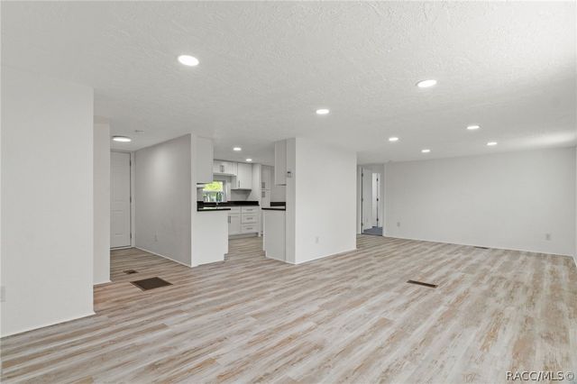 7180 W Matador Lane, Homosassa, FL 34446