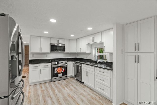 7180 W Matador Lane, Homosassa, FL 34446