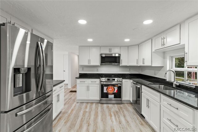 7180 W Matador Lane, Homosassa, FL 34446