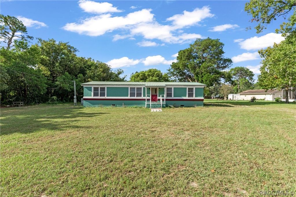 7180 W Matador Lane, Homosassa, FL 34446