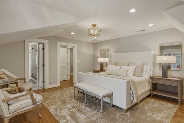 420 Clermont Avenue, Dallas, TX 75223