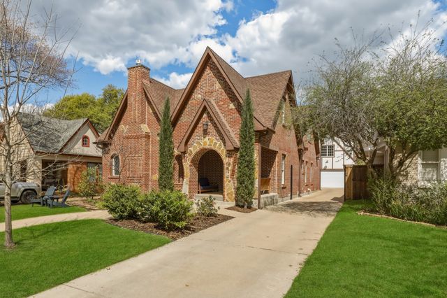 420 Clermont Avenue, Dallas, TX 75223