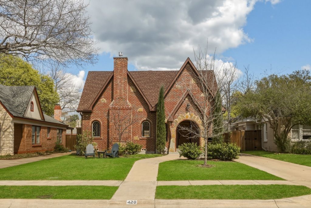 420 Clermont Avenue, Dallas, TX 75223