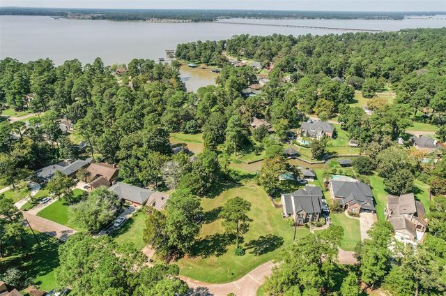 2034 White Feather Trail, Crosby, TX 77532