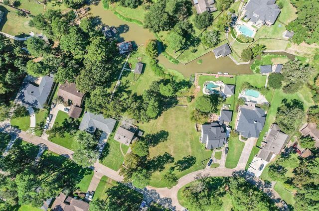 2034 White Feather Trail, Crosby, TX 77532