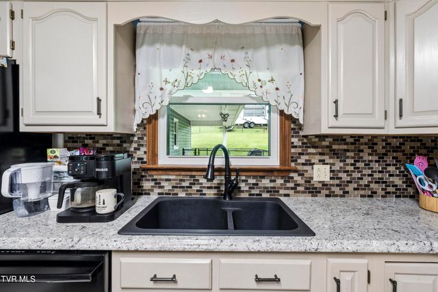151 Springbrook Road, Unicoi, TN 37692