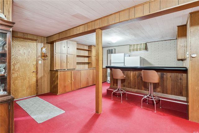 2230 Valley Road NE, North Liberty, IA 52317