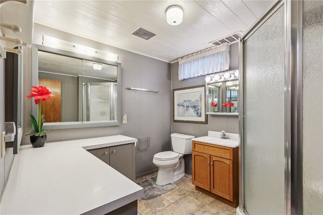 2230 Valley Road NE, North Liberty, IA 52317