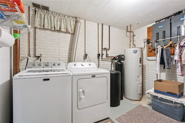 2230 Valley Road NE, North Liberty, IA 52317