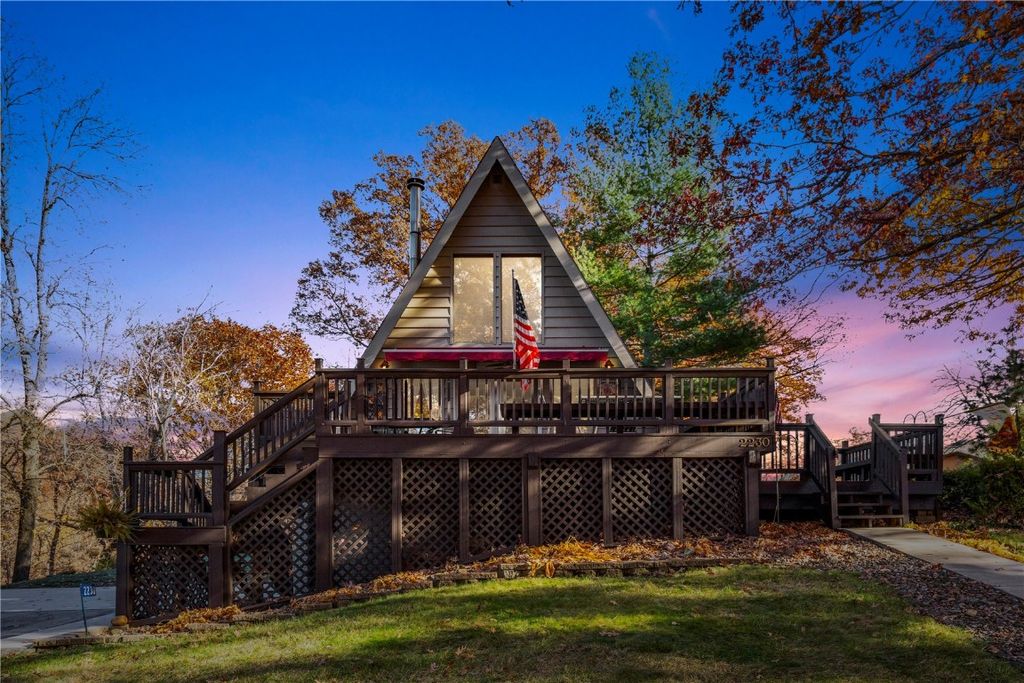 2230 Valley Road NE, North Liberty, IA 52317