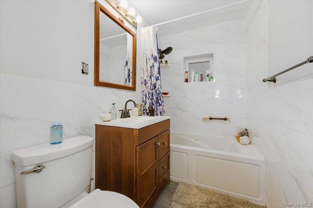 192 Huntington Avenue, Bronx, NY 10465