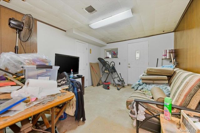 192 Huntington Avenue, Bronx, NY 10465