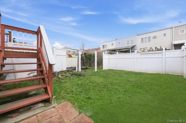 192 Huntington Avenue, Bronx, NY 10465