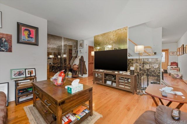 192 Huntington Avenue, Bronx, NY 10465