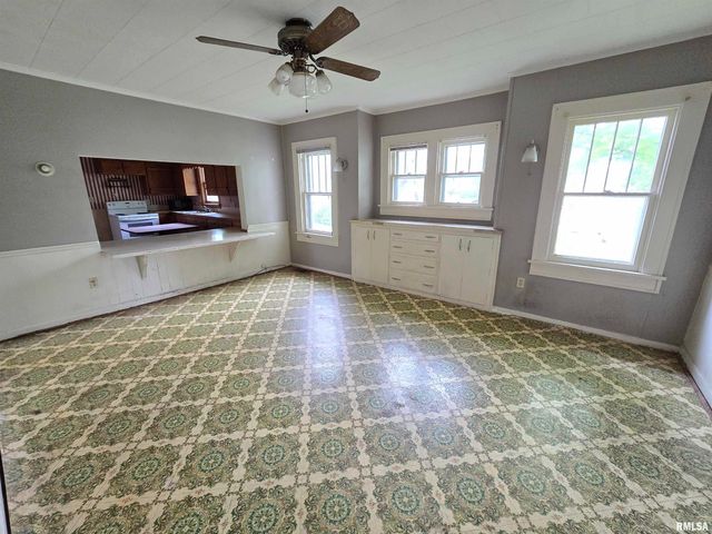 1201 E Noleman, Centralia, IL 62801