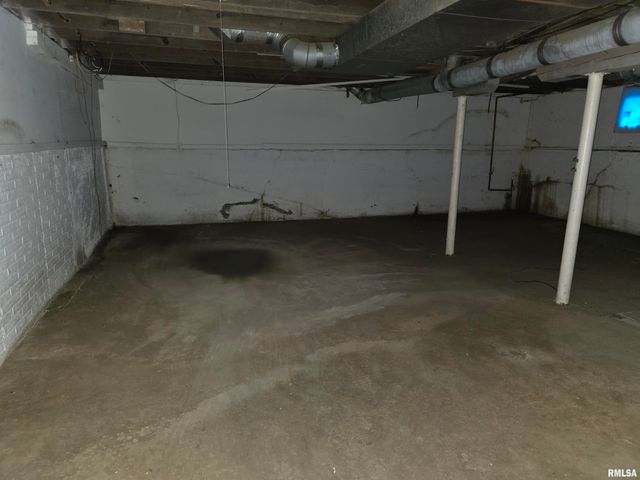 1201 E Noleman, Centralia, IL 62801