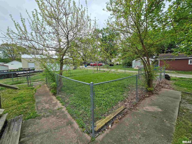 1201 E Noleman, Centralia, IL 62801