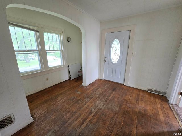 1201 E Noleman, Centralia, IL 62801