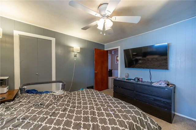 751 6th St, Pitcairn, PA 15140